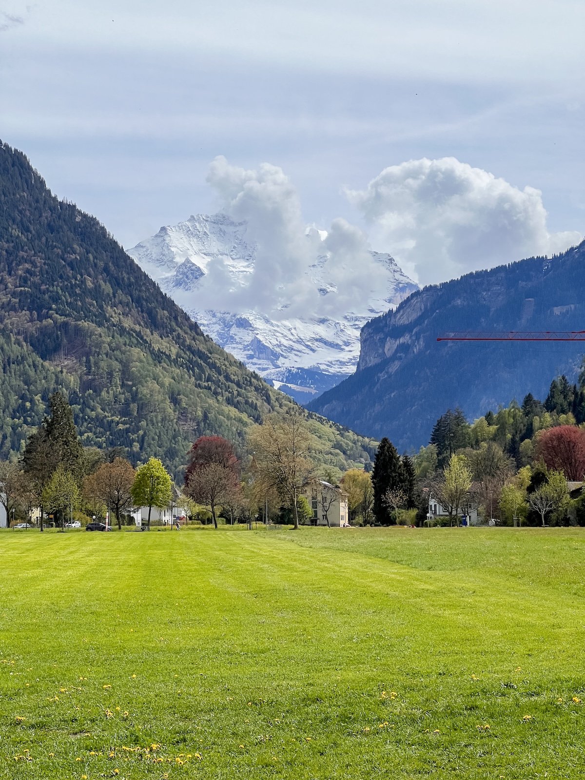 Interlaken - Vue sur la Jungfrau