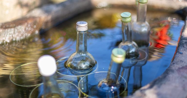 Fontaine Schnaps Forêt Noire