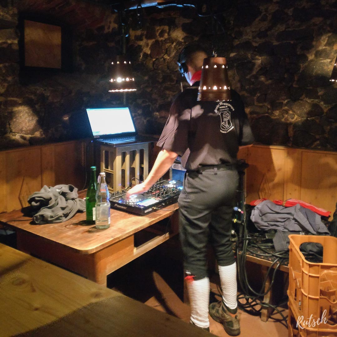 Carnaval Ortenberg : DJ dans une cave