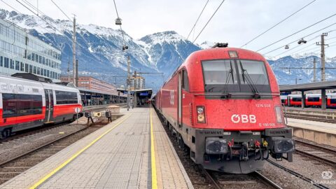 Train ÖBB en gare d'Innsbruck