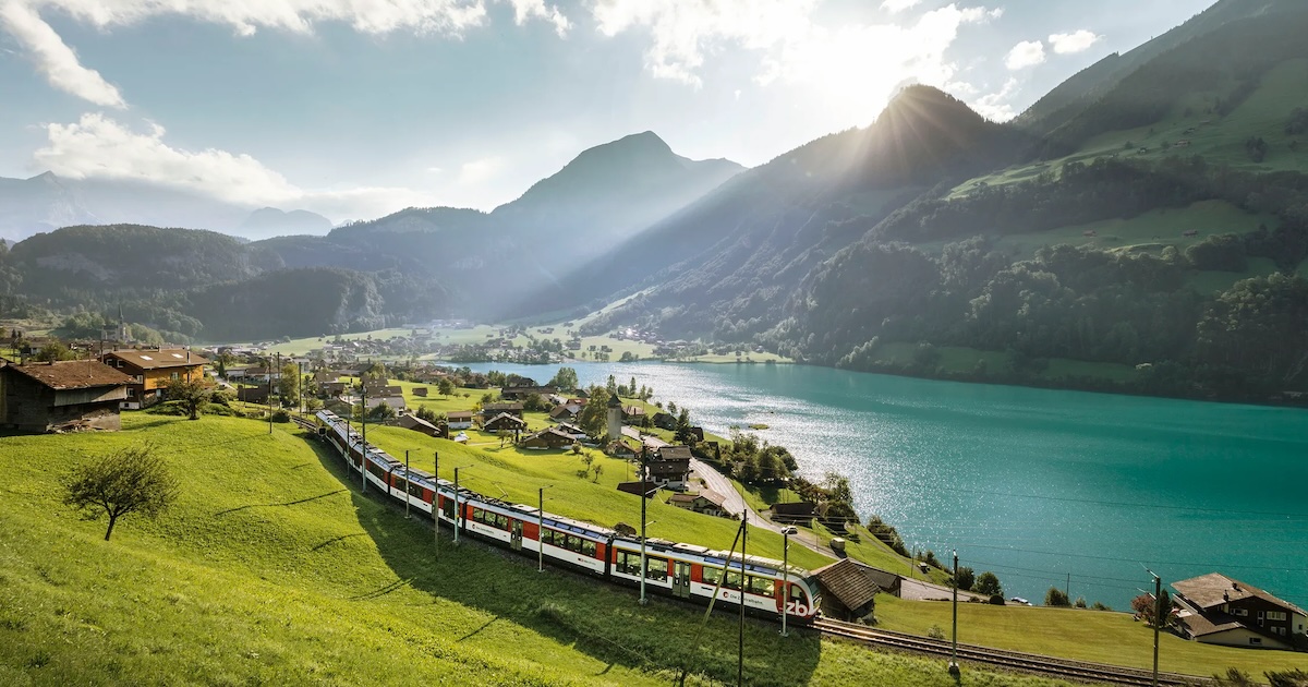 Luzern - Interlaken Express. Crédit Photo : Zentralbahn