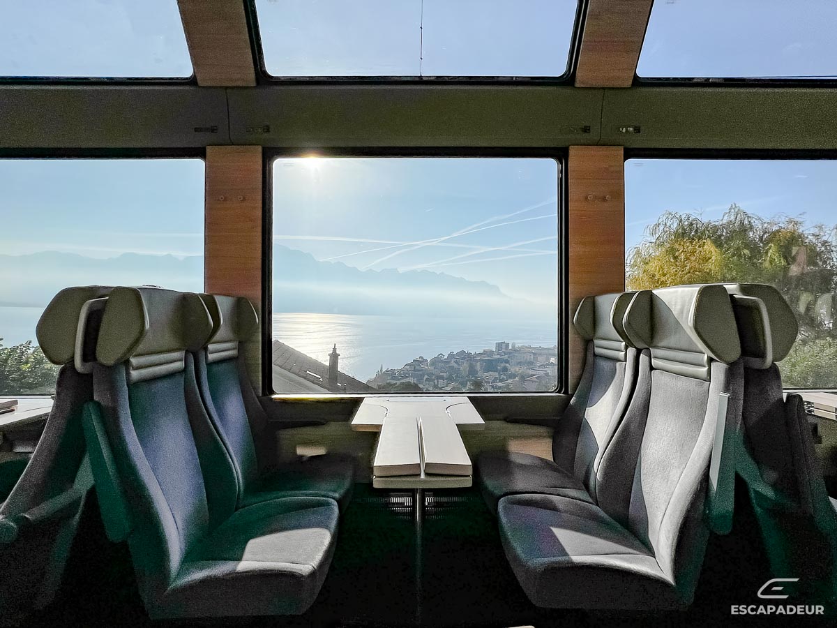 Goldenpass Express - MOB - Train panoramique de Montreux à Interlaken - Sur les hauteurs de Montreux